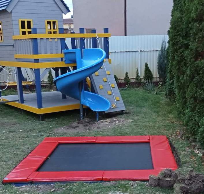 Грунтовой батут KIDIGO 2,4х2,4