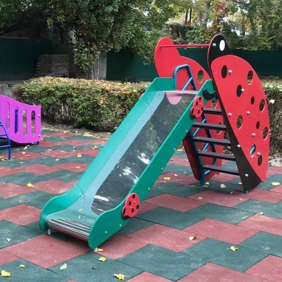 Горка Божья коровка KIDIGO