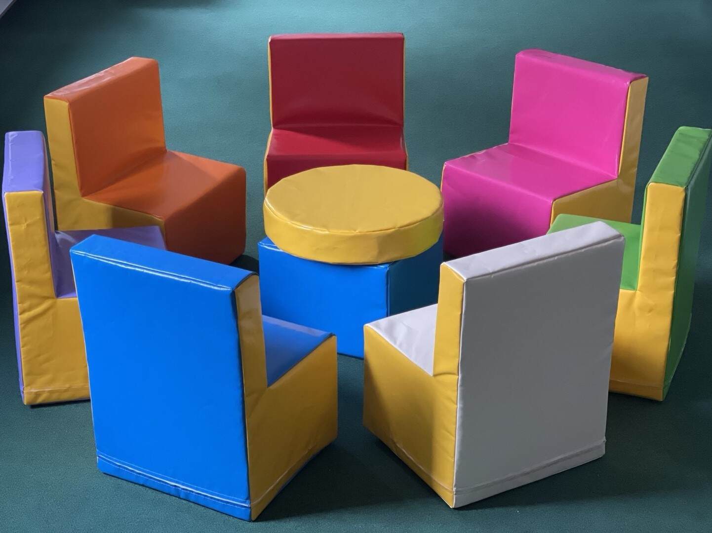 Набор мебели Мир Друзей KIDIGO