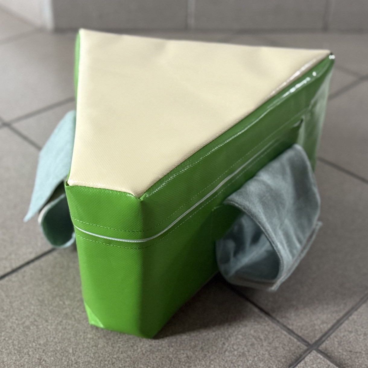 Мягкая игровая пирамидка KIDIGO