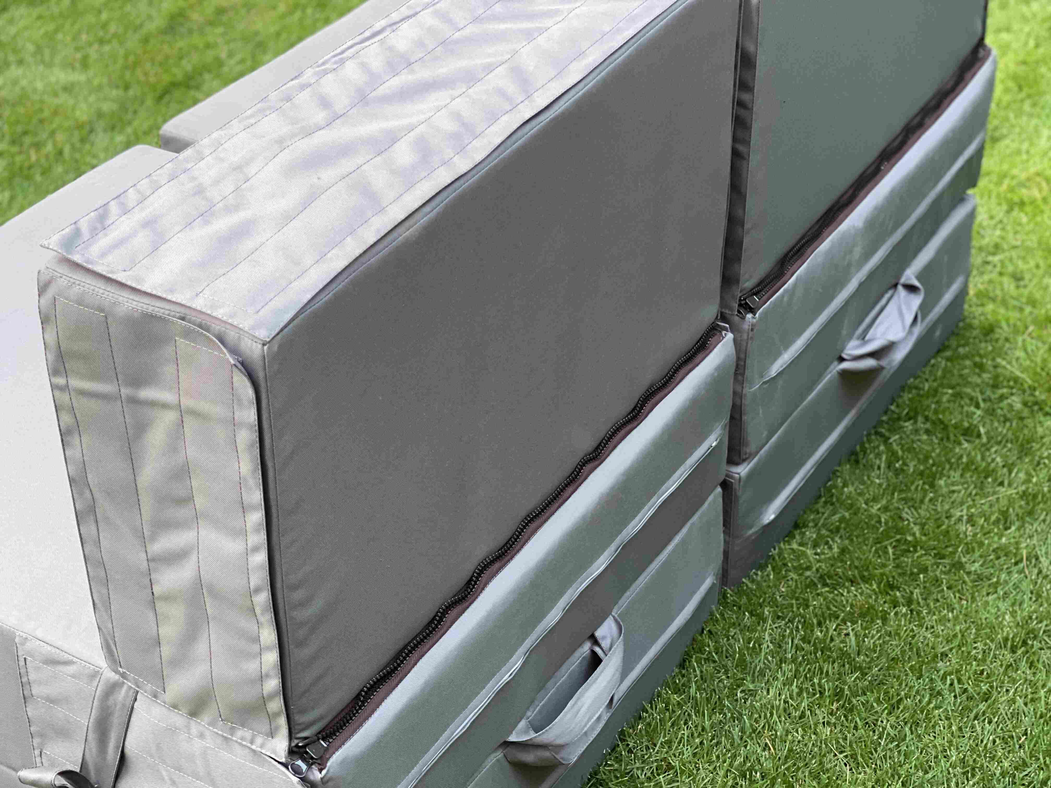 Бескаркасный Диван-кровать (с системой объединения 2х кресел) KIDIGO