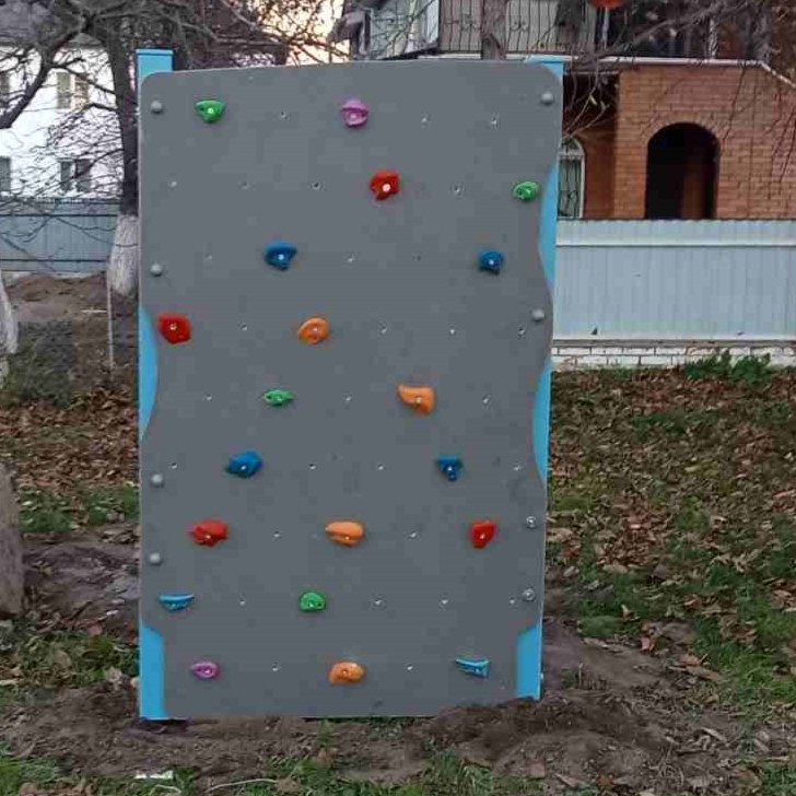 Скалодром Говерла (уличный) KIDIGO